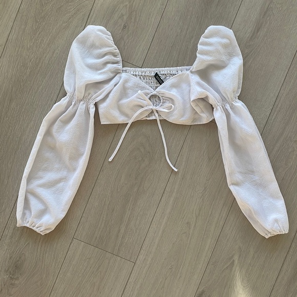 Cute off the shoulder crop top - Picture 2 of 4